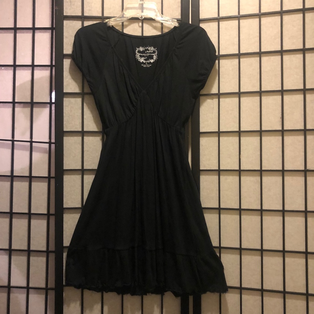 Hillard and Hansen Casual Short Sleeve New Black Dress Size Small